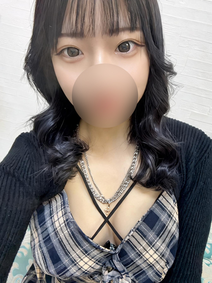 新人　らら